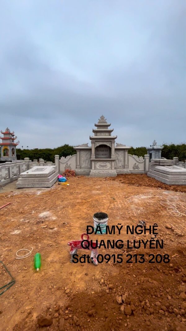 Khuôn viên lăng mộ đá granit nhà bác Cải tại Hải Dương