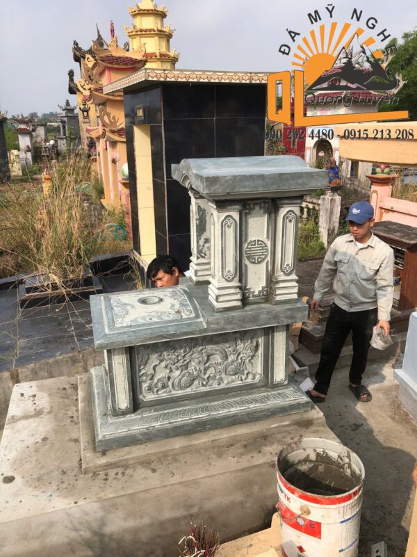 Mộ đá một mái