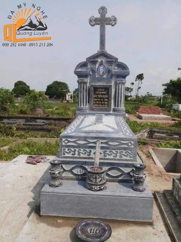 Mộ công giáo