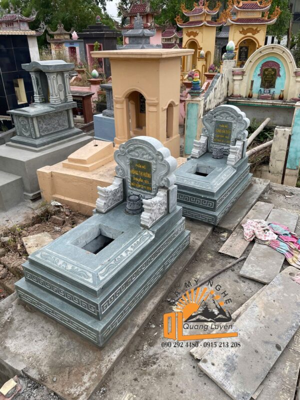 Mộ đá tam cấp